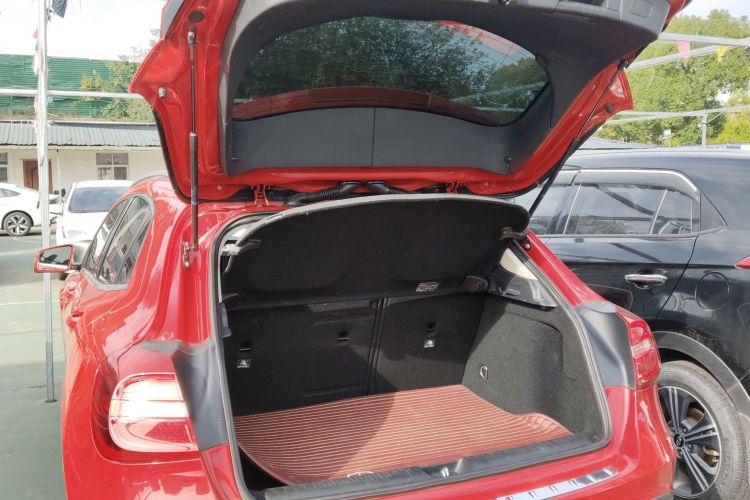 奔驰GLA 2015款 GLA 200 时尚型机舱底盘23