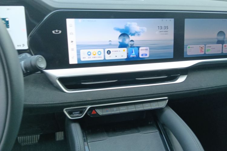 吉利汽车 星越L 2024款 2.0TD 高功自动两驱天际版中控内饰16