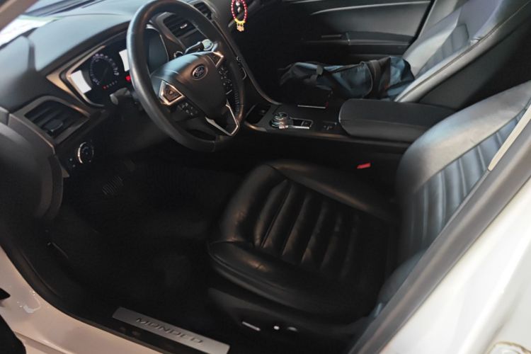 福特 蒙迪欧 2017款 EcoBoost 180 豪华型局部细节19