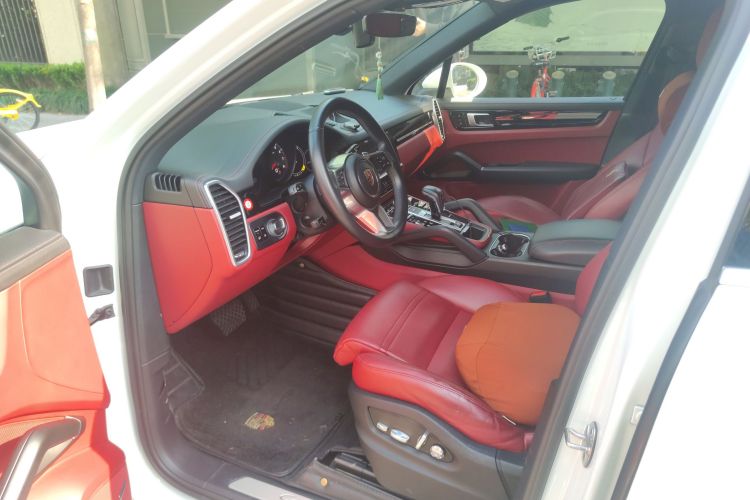 保时捷 2019款 Cayenne 3.0T中控内饰7003