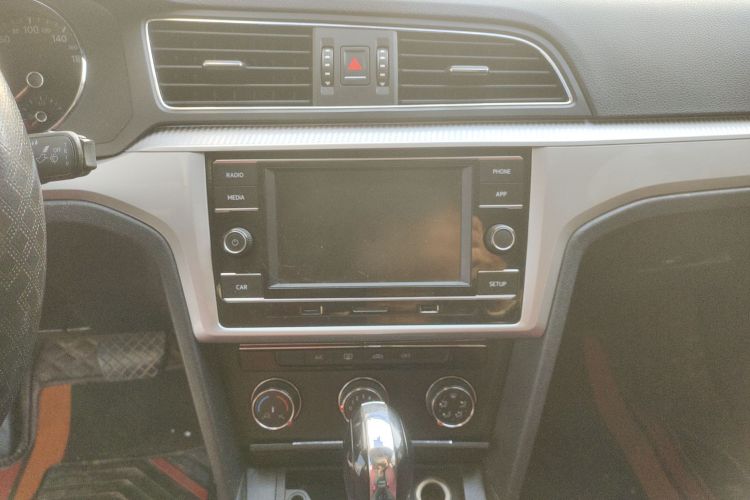 大众 凌渡 2018款 230TSI DSG风尚版中控内饰16