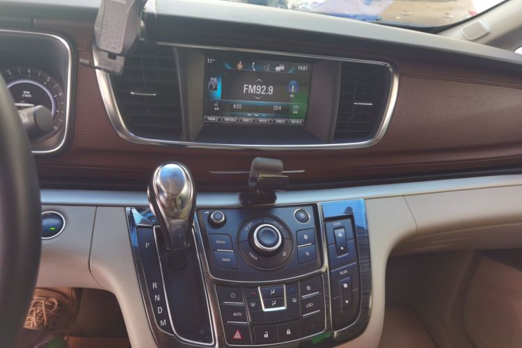 别克GL8 2017款 25S 豪华型 国V局部细节16