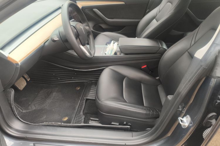 特斯拉 Model 3 2022款 后轮驱动版中控内饰19