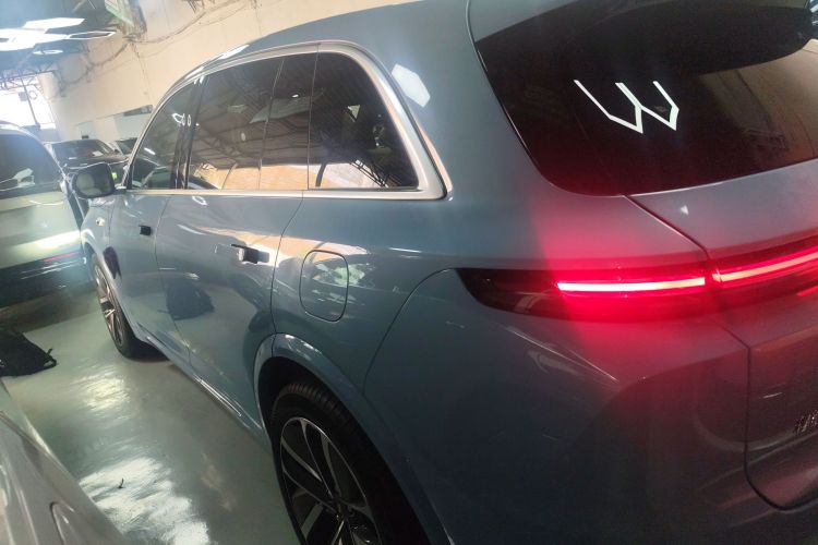 理想汽车 理想L7 2024款 Ultra车身外观4