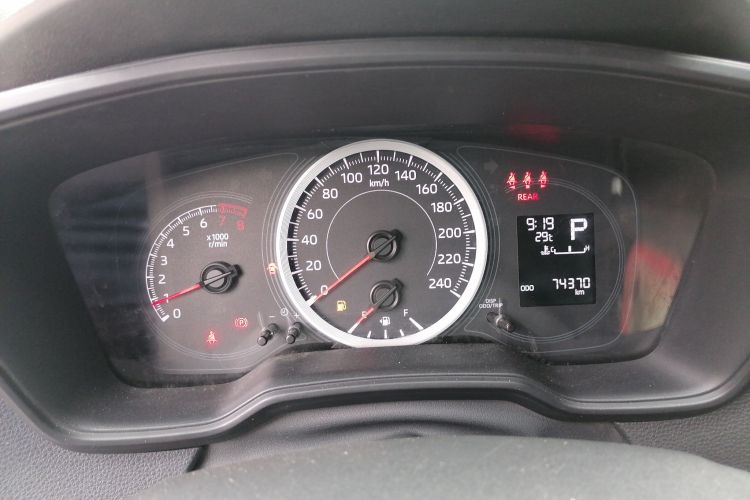 丰田 雷凌 2022款 TNGA 1.5L CVT进取版局部细节14