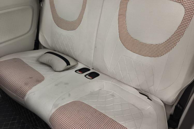 五菱汽车 宏光MINIEV 2024款 第三代 215km 青春版中控内饰21