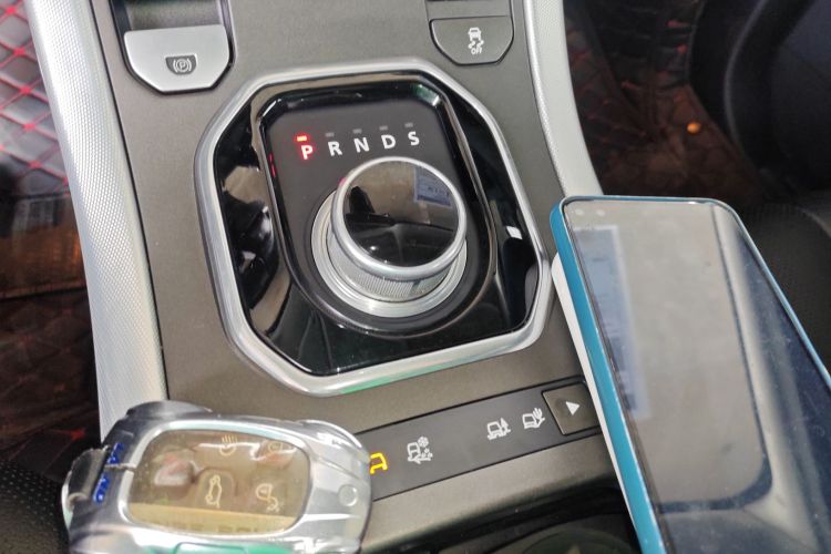 路虎 揽胜极光(进口) 2014款 2.0T 5门耀动版局部细节18