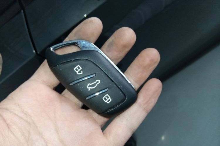 名爵 MG4 EV 2023款 415km 出海冠军版中控内饰11