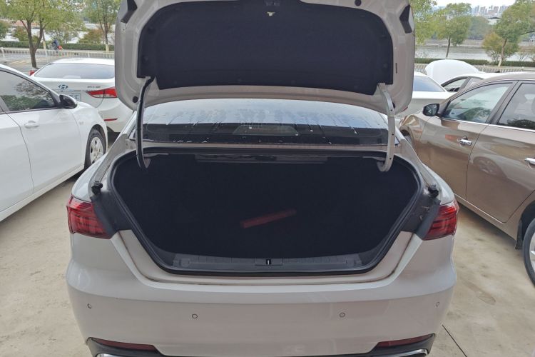 吉利汽车 缤瑞 2020款 1.4T CVT亚运版机舱底盘23