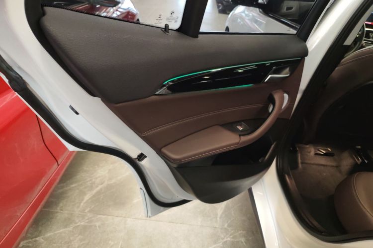 宝马X2 2021款 改款 sDrive25i M运动套装中控内饰7008