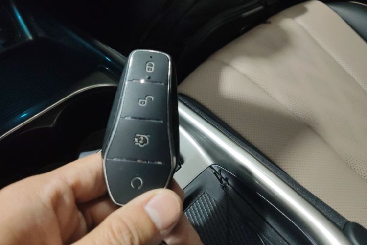 比亚迪 海豚 2023款 420km 时尚版中控内饰7001