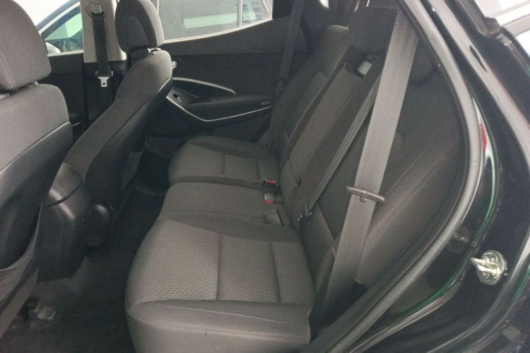 现代 胜达 2015款 2.0T 自动两驱舒适型 5座中控内饰7004