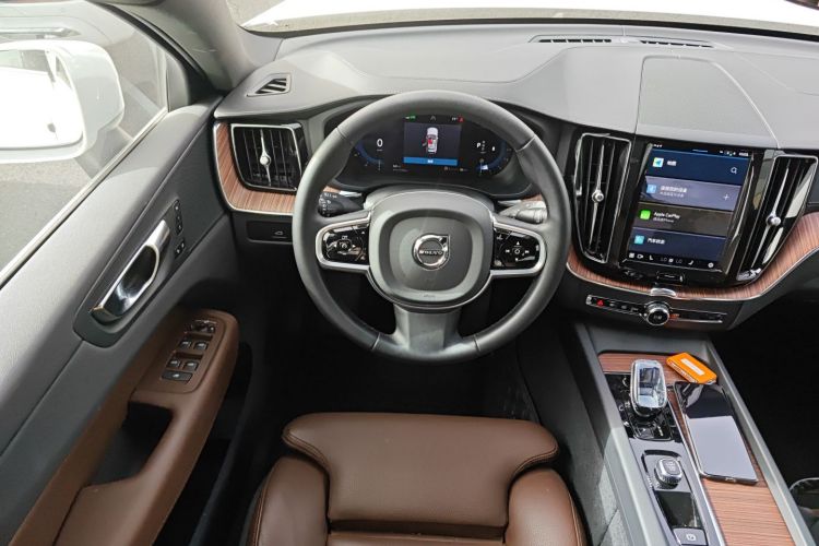 沃尔沃XC60 2025款 B5 四驱智远豪华版中控内饰13