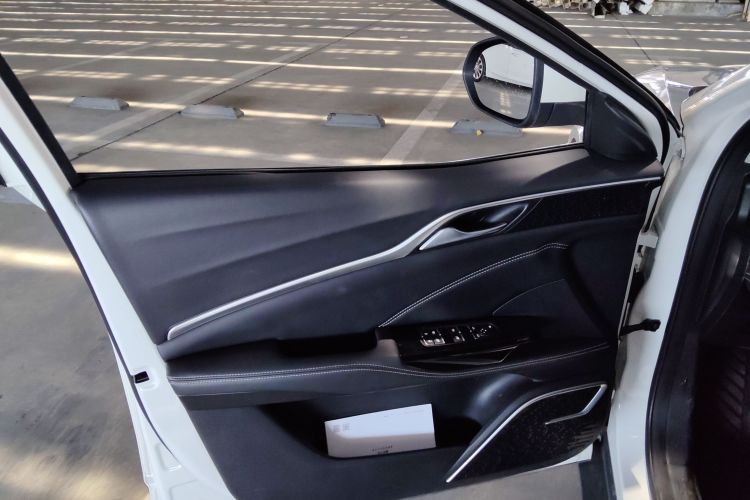 哪吒汽车 哪吒U 2021款 Pro 400 巡航版中控内饰47