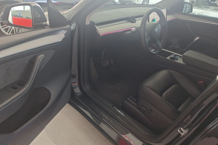 特斯拉 Model Y 2024款 后轮驱动版中控内饰20