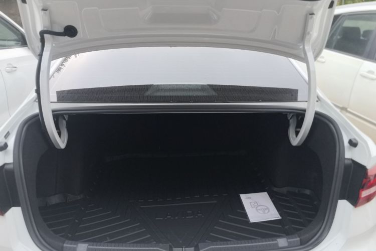 大众 朗逸 2024款 300TSI DSG星空满逸版机舱底盘23