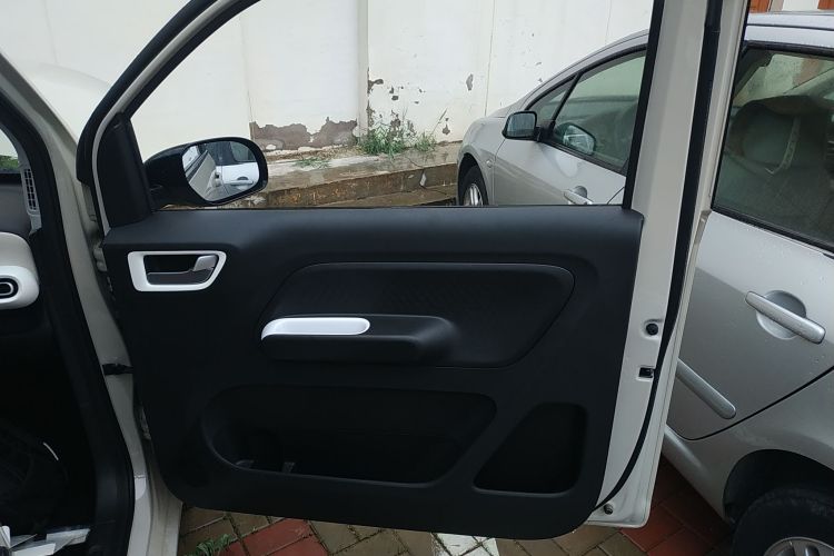 五菱汽车 宏光MINIEV 2024款 第三代 215km 青春版中控内饰42