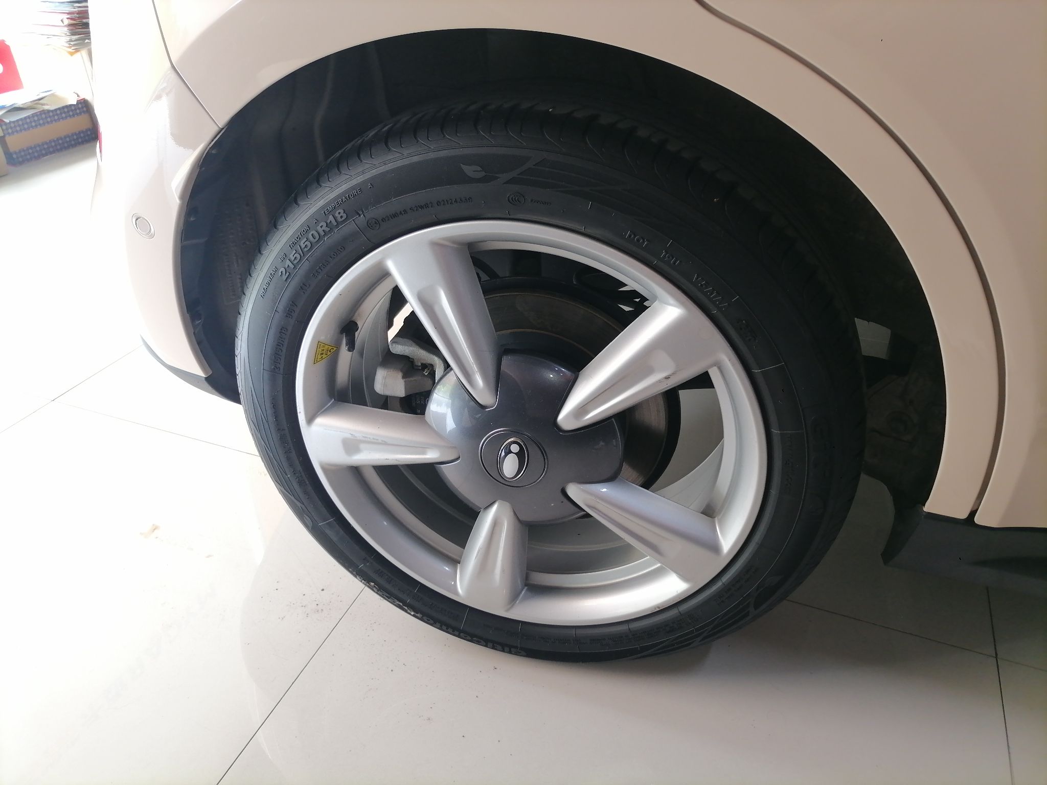 欧拉好猫 2021款 400km标准续航 雅典娜版 磷酸铁锂