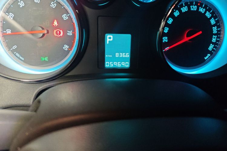 别克 英朗 2014款 XT 1.6L 自动时尚版中控内饰15