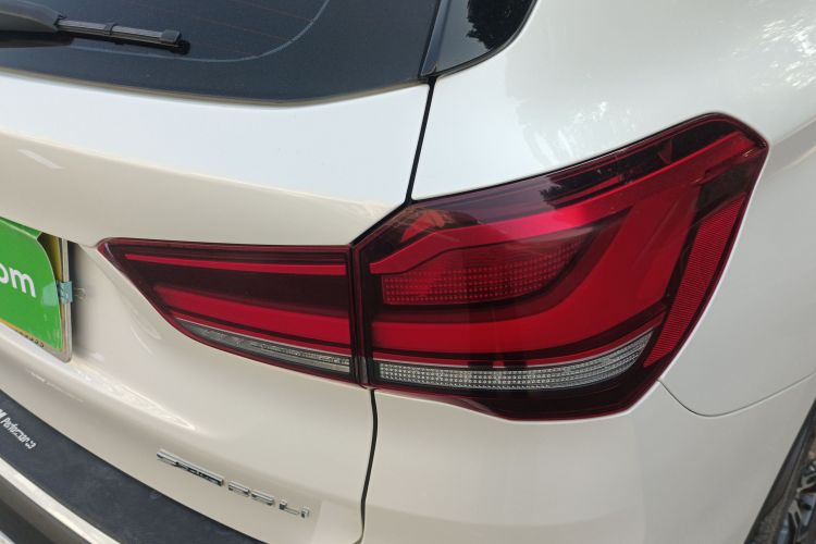 宝马X1 2022款 sDrive25Li 领先型车身外观9