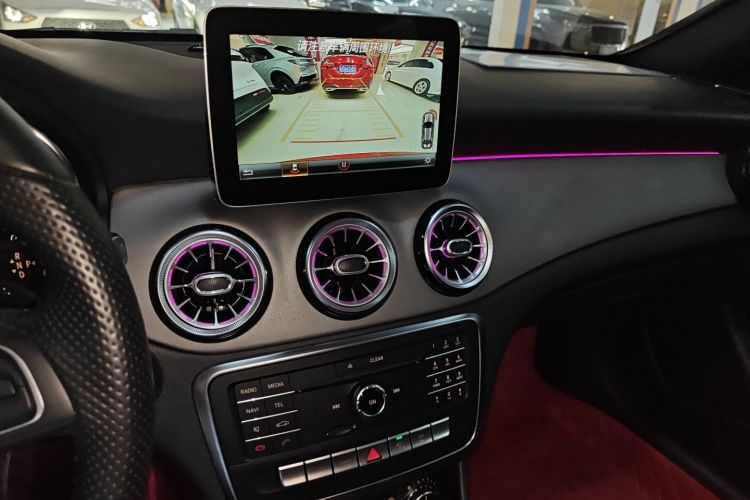 奔驰CLA 2017款 改款 CLA 200 动感型中控内饰16