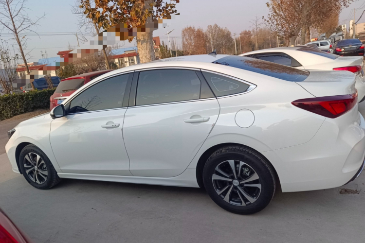 长安 逸动 2025款 PLUS 1.4T 双离合高能版车身外观6003