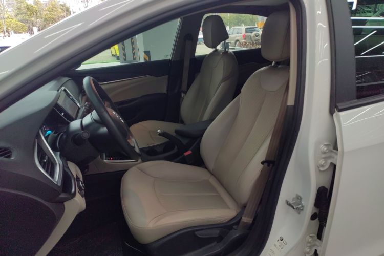 别克 英朗 2017款 15N 自动精英型中控内饰19