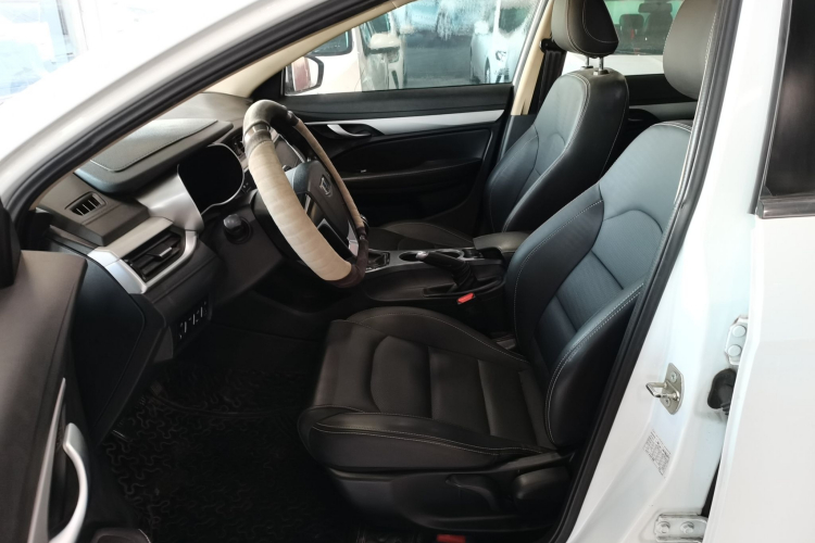 吉利汽车 帝豪 2018款 1.5L 手动向上互联版局部细节19