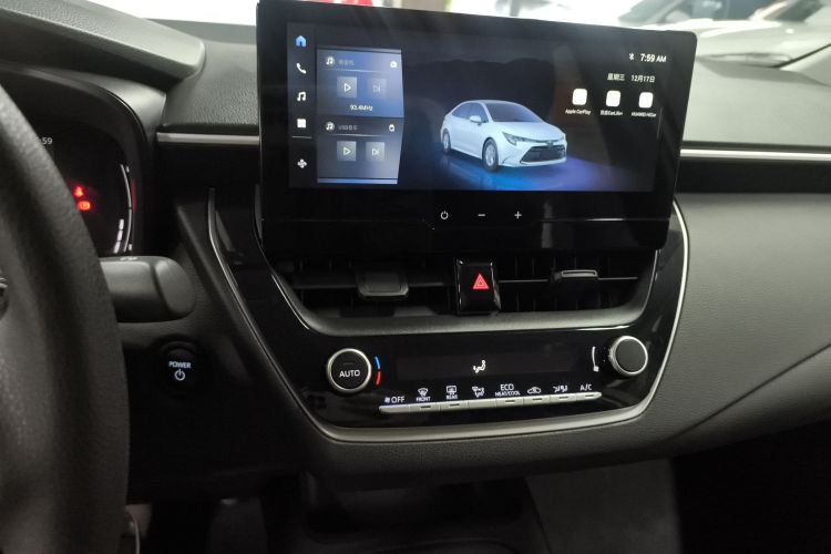 丰田 雷凌 2024款 智能电混双擎 1.8L 领先版中控内饰16