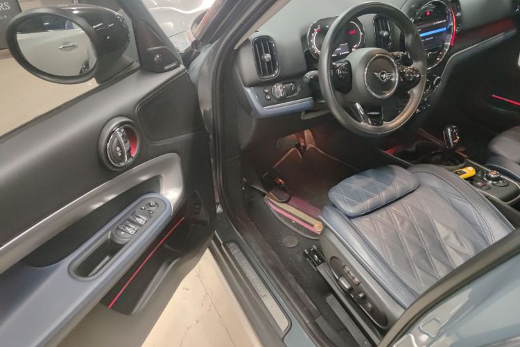 MINI Countryman 2021款 2.0T COOPER S ALL4中控内饰20