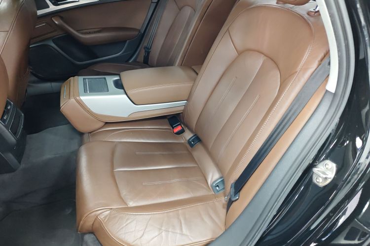 奥迪A6L 2018款 35 TFSI 典藏版中控内饰21