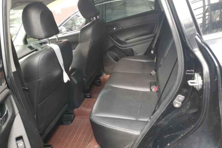 斯巴鲁 森林人 2013款 2.5i 自动豪华版中控内饰7004