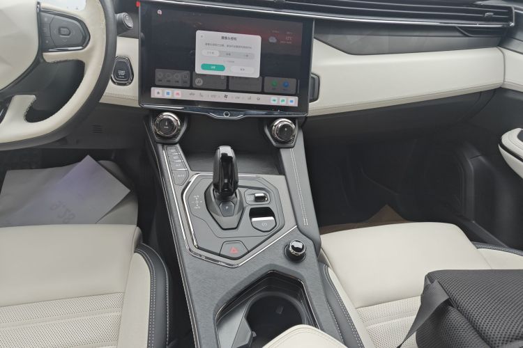 领克01 2023款 1.5TD EM-F 晨曦中控内饰18