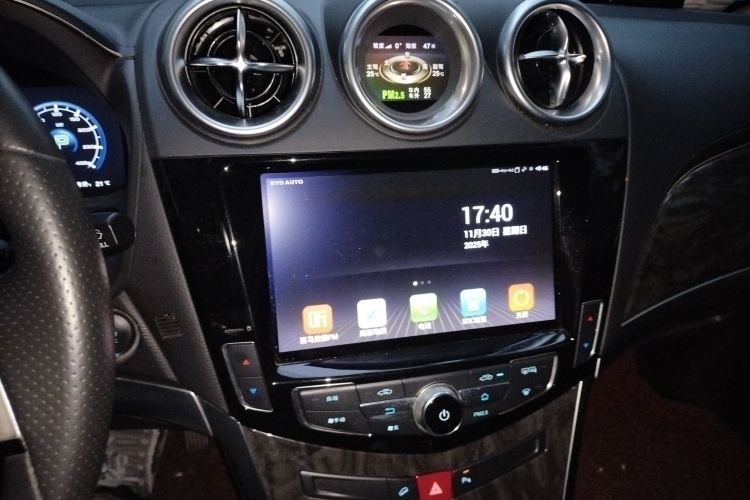 比亚迪 唐新能源 2017款 2.0T 全时四驱豪雅型 7座中控内饰16