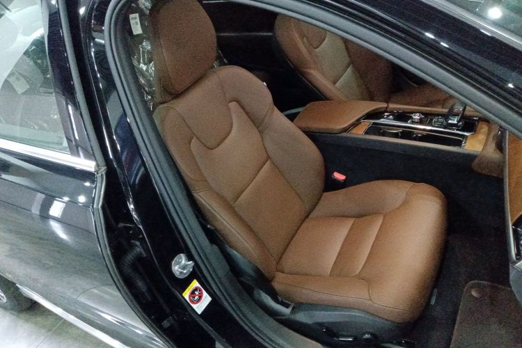 沃尔沃S90 2024款 B5 智逸豪华版局部细节41