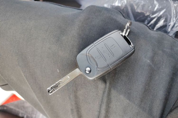 五菱汽车 五菱之光新能源 2025款 201km 标准型中控内饰11