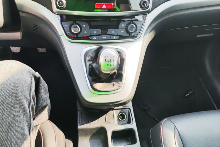 哈弗M6 2019款 1.5T 手动两驱精英型 国VI中控内饰18