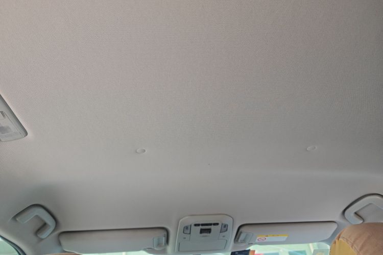 丰田 汉兰达 2022款 双擎 2.5L 四驱精英版 7座中控内饰22