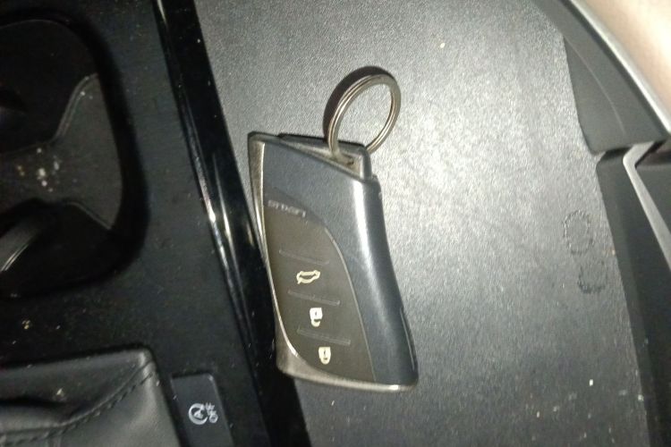 雷克萨斯ES 2022款 260 卓越版中控内饰7001