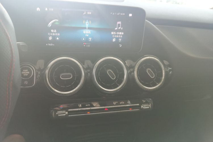 奔驰B级 2021款 B 200 动感型局部细节16