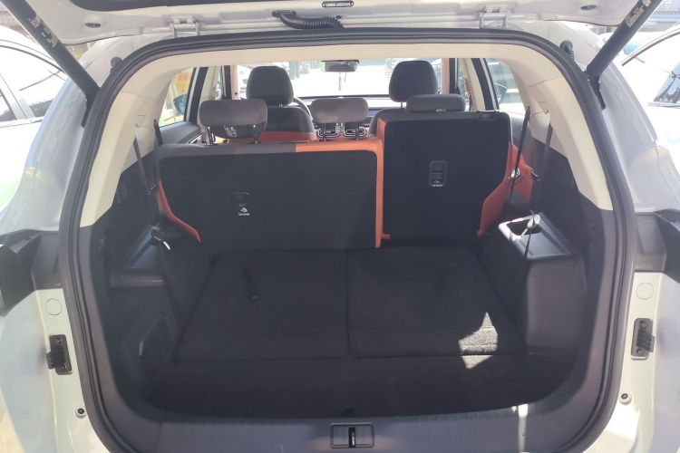 捷途山海L7 2024款 1.5T 120km ULTRA 7座机舱底盘23