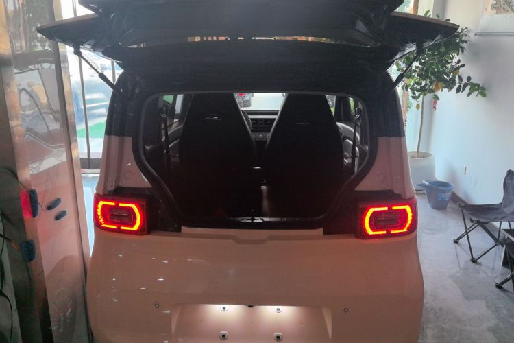 五菱汽车 宏光MINIEV 2022款 马卡龙臻享款 磷酸铁锂机舱底盘23