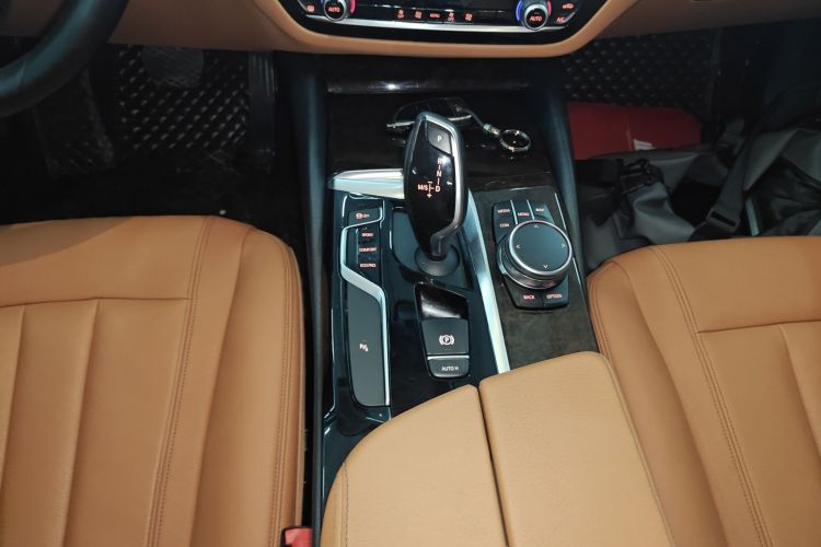 宝马5系 2018款 528Li 上市特别版局部细节18