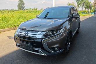 三菱 欧蓝德 2020款 2.4L 四驱致享版 7座