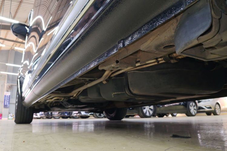 奔驰 威霆 2018款 2.0T 精英版 7座 国V局部细节9002