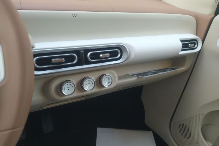 五菱汽车 宏光MINIEV 2024款 第三代 215km 青春版中控内饰16