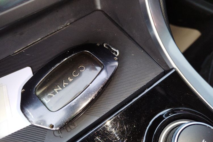 领克01 2017款 2.0T 四驱劲Pro版中控内饰7001