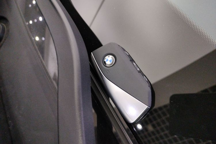 宝马5系 2025款 530Li 领先型 M运动套装中控内饰11