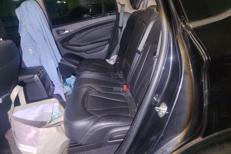 别克 昂科威 2014款 28T 四驱精英型中控内饰21