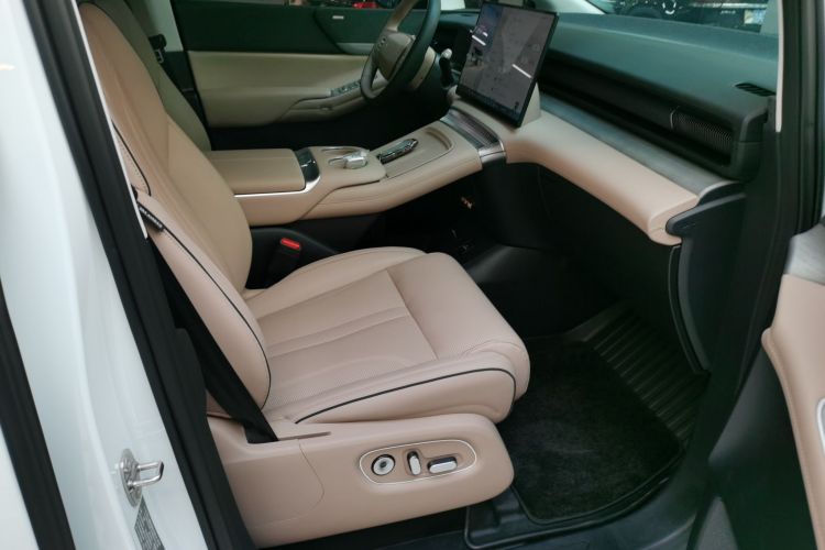 小鹏X9 2024款 640四驱高性能Max局部细节41